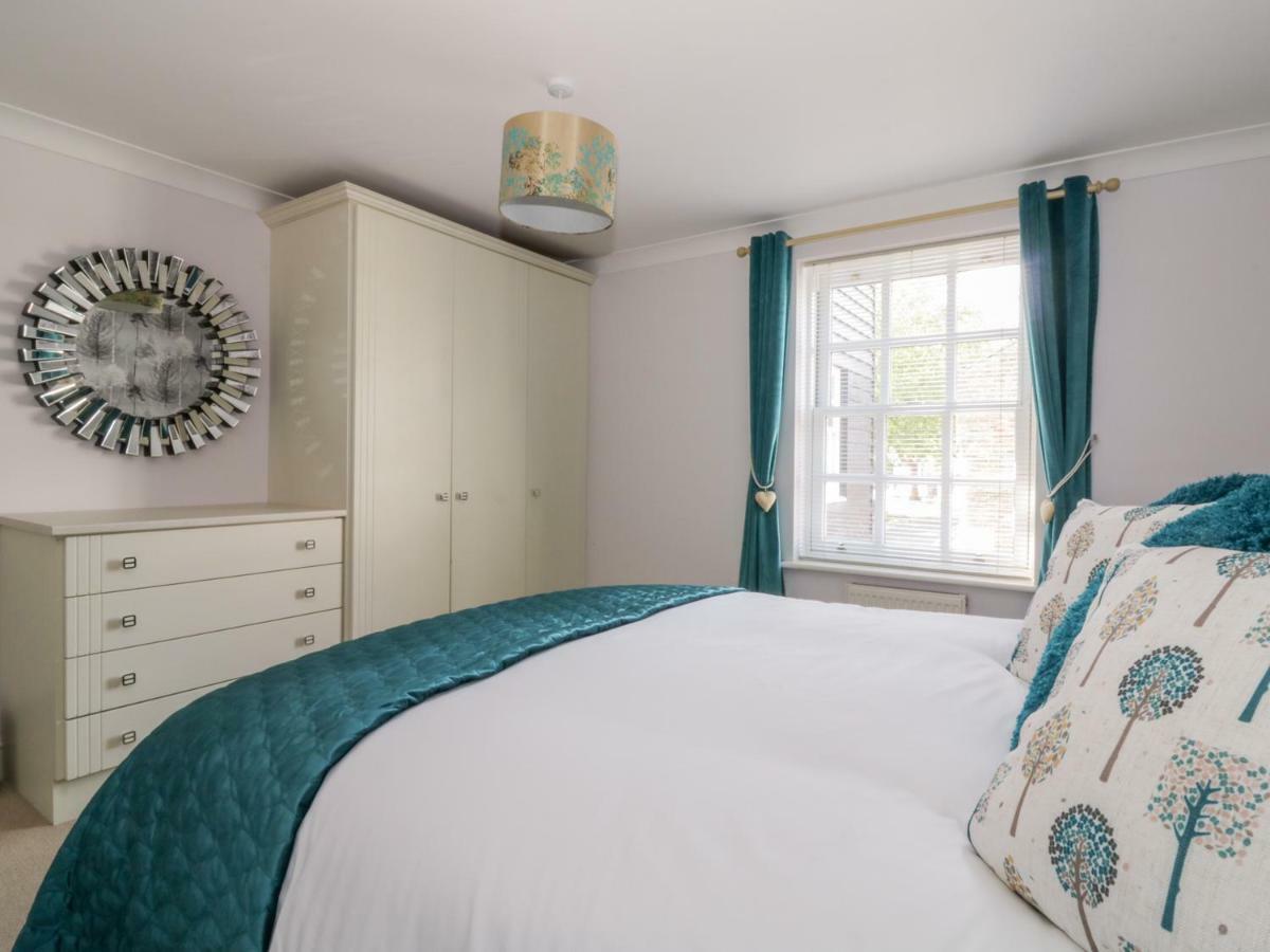 The Hoist Apartment Ely Bagian luar foto